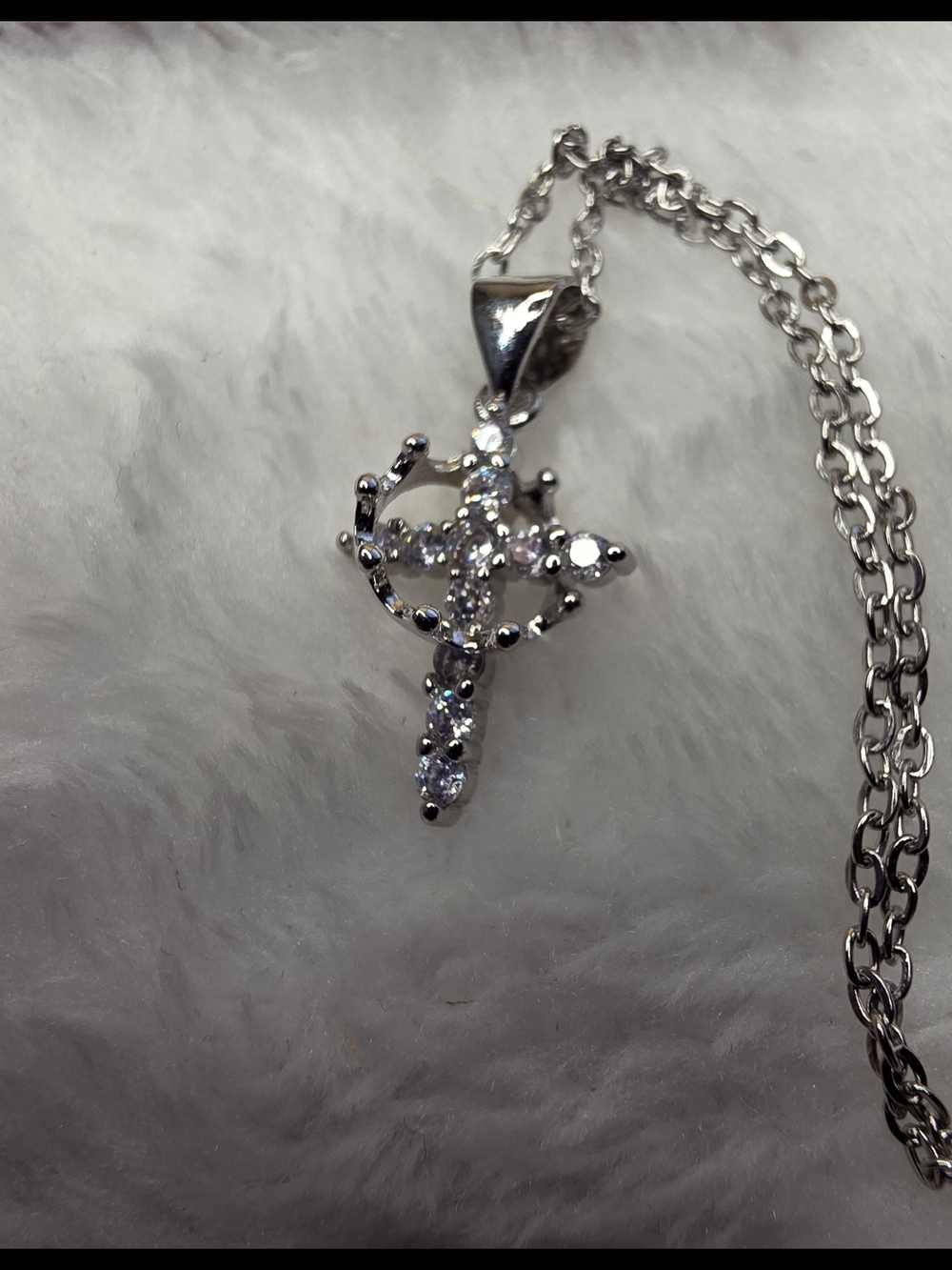 925 Silver Moissanite Cross Pendant Necklace - Timeless Sparkle